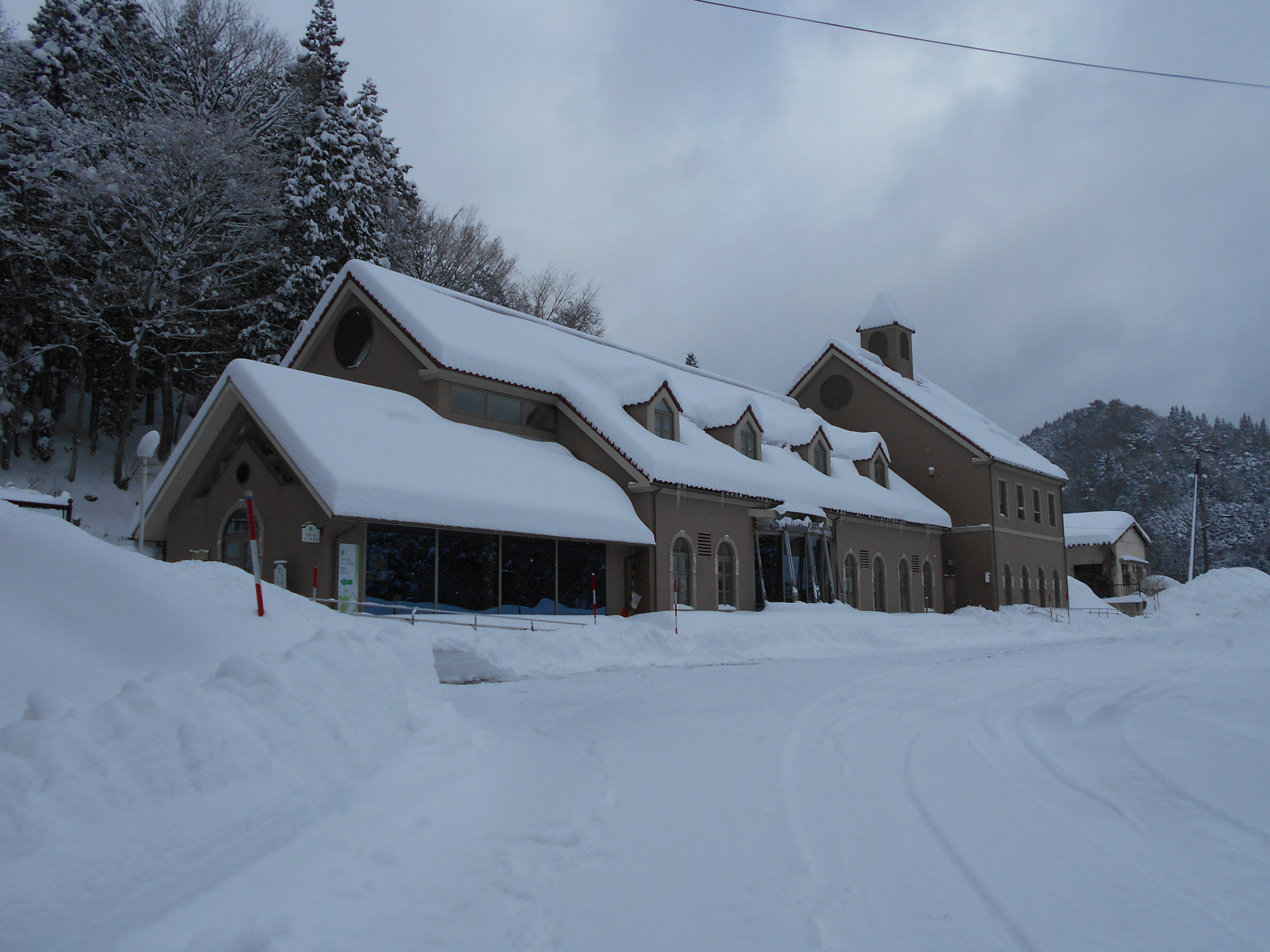 2/9（月）開館しています。